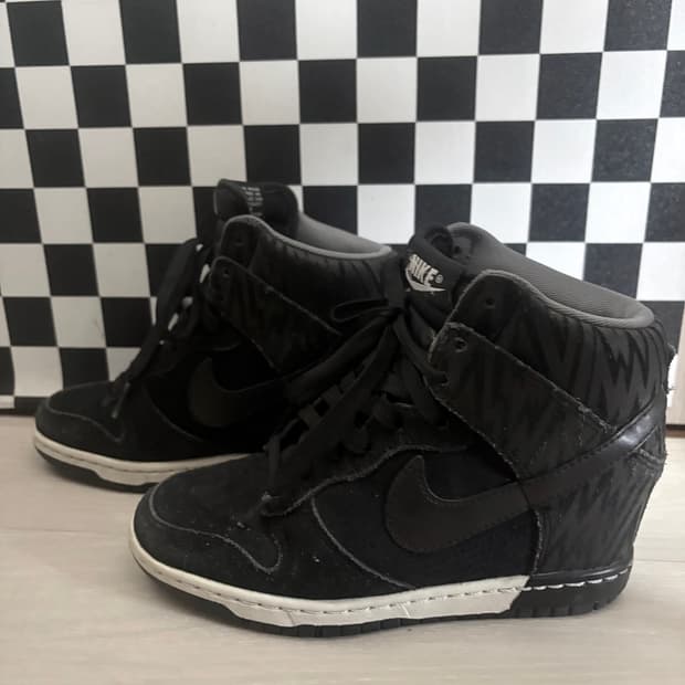 나이키 웨지힐 스니커즈