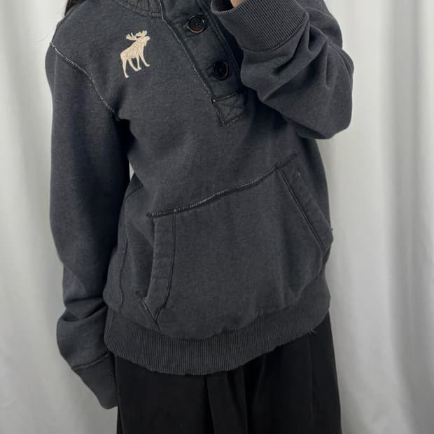 아베크롬비 그레이 하이넥 스웻셔츠