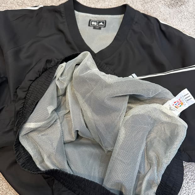 아디다스 올드스쿨 V넥 풀오버 웜업L