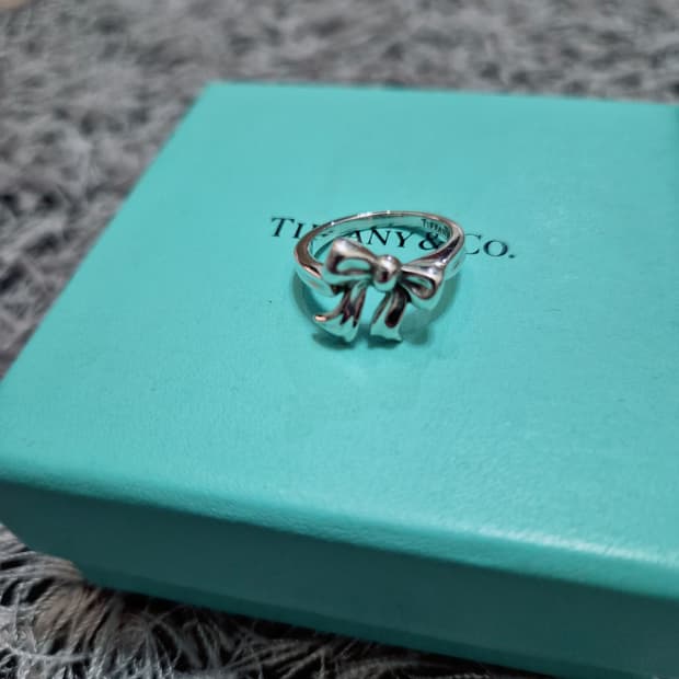 티파니앤코 리본 반지