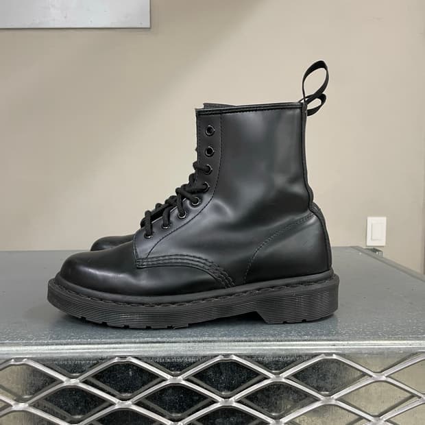닥터마틴 1460 모노 블랙 UK5