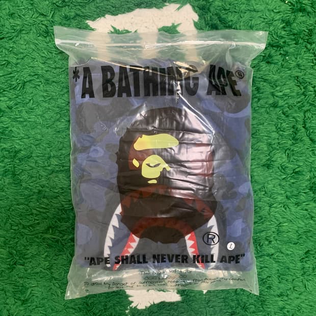 베이프 후드집업