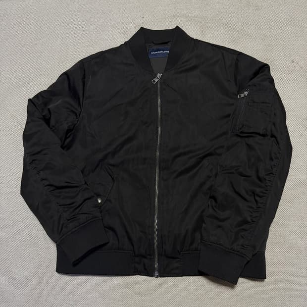 캘빈클라인 진 빅로고 봄버 자켓