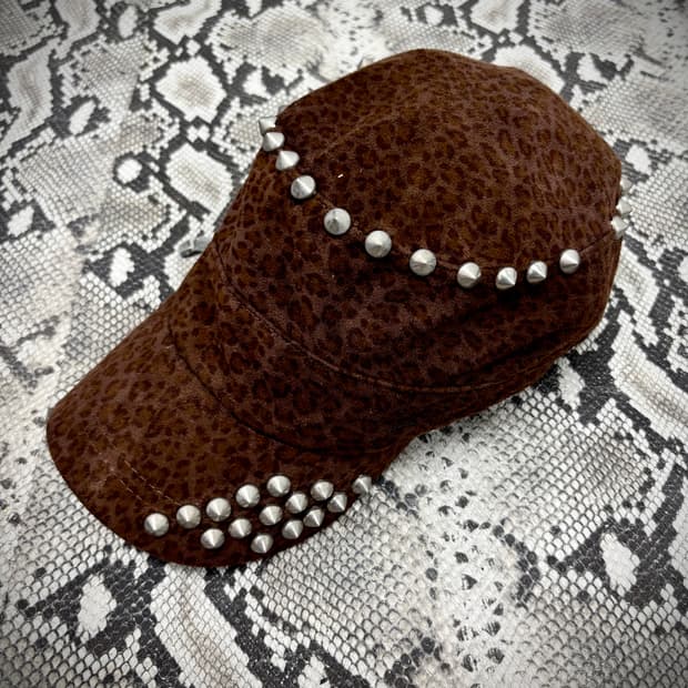 “Vintage” Leopard Stud Cap