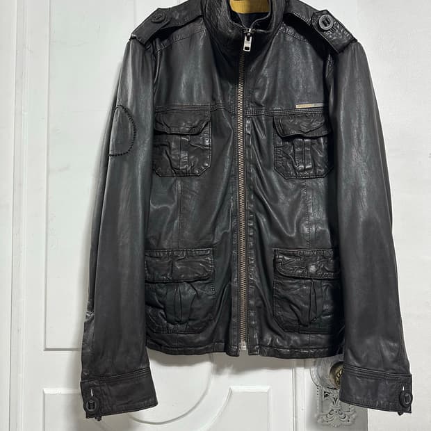 슈퍼드라이 하이넥 레더 자켓