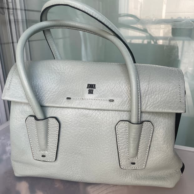 안나수이 레더 토트백 민트 가방