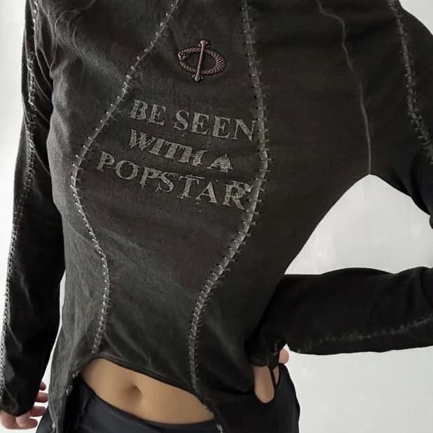 Skoot 스쿠읏 핸즈미다운 상의