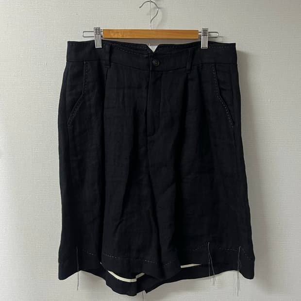 Professor.e 25ss pleated linnen shorzs