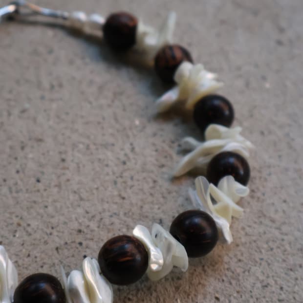 [heureul] shell drift wood necklace