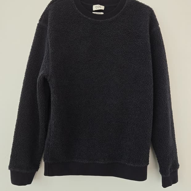 Cos 플리스 부클 맨투맼