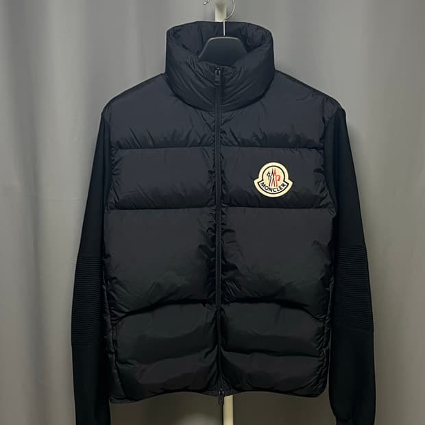 [정품] 신형 새상품 / 몽클레어 빅로고 니트패딩 블랙 L size