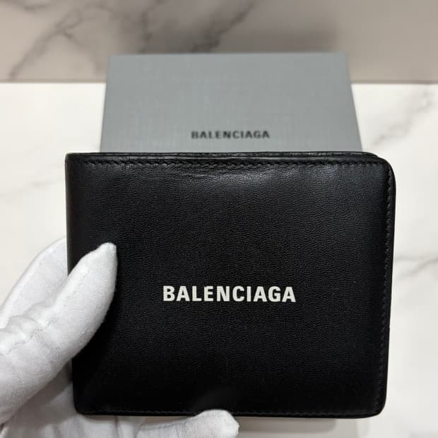 [정품] 발렌시아가 반지갑 판매