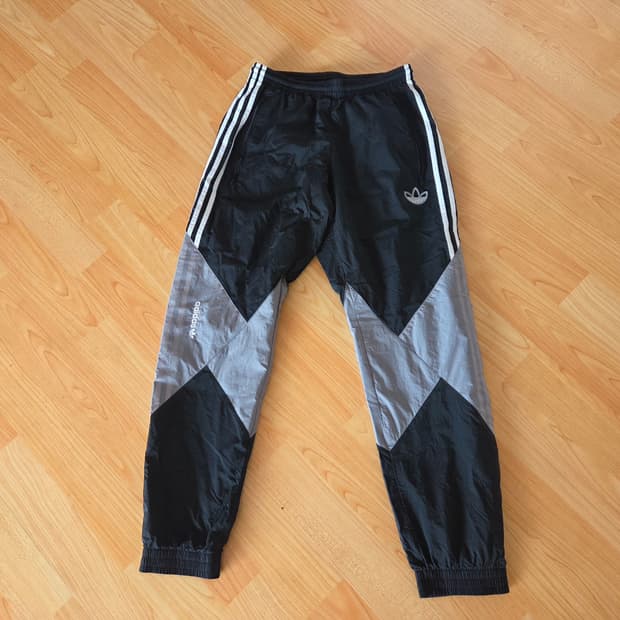 아디다스 라이트닝 트랙팬츠 상태좋음