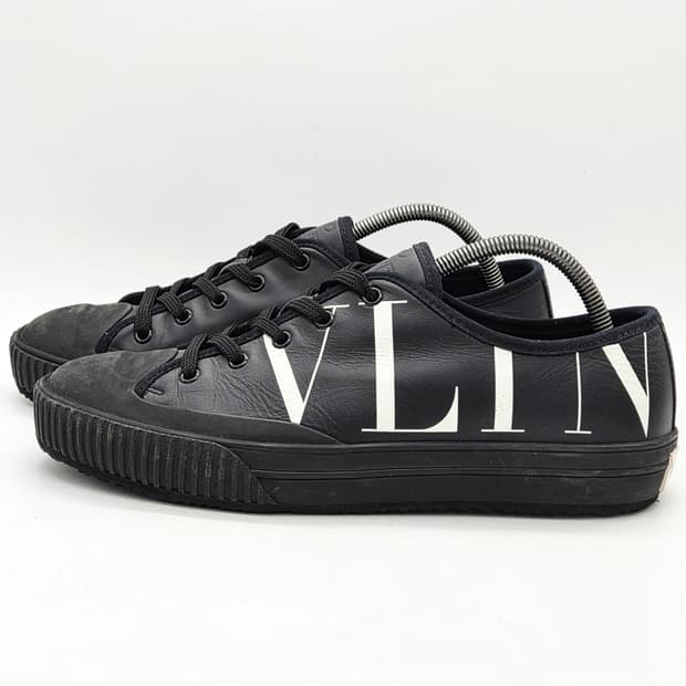  발렌티노 레더 로우탑 스니커즈 블랙 (43)  