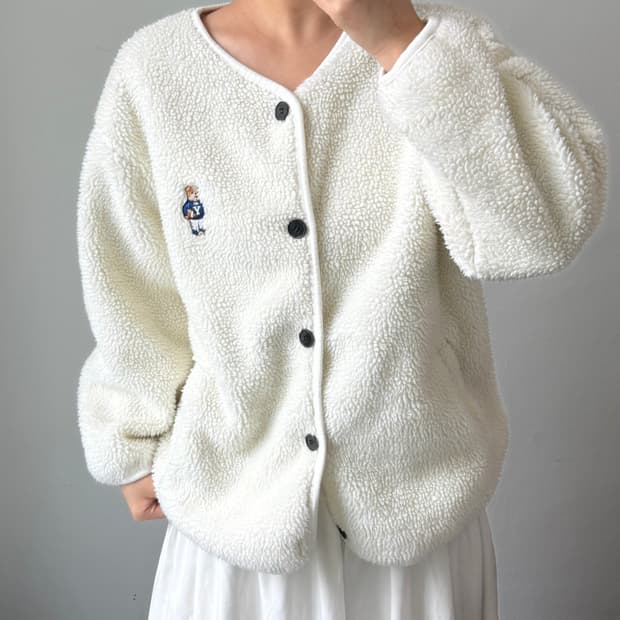 [L] 예일 화이트 뽀글이 플리스