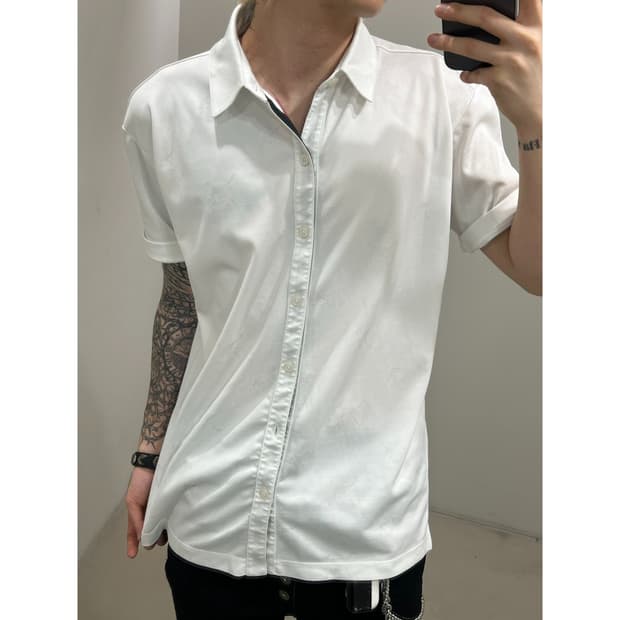 오클리 패턴 패치 반팔 셔츠 r4100