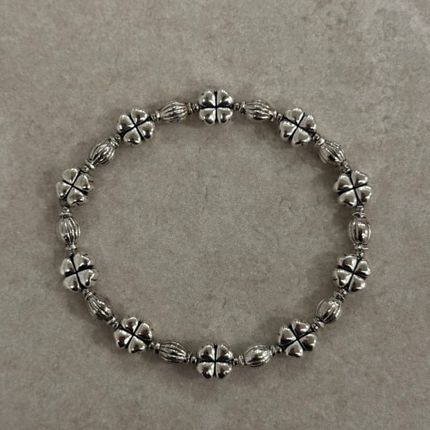 클로버 포인트 실버 팔찌