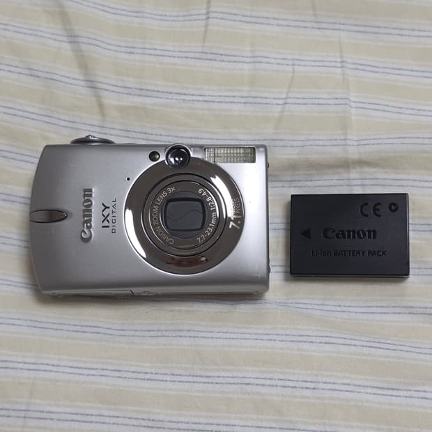 캐논 익시 IXY 700 (익서스 IXUS 750)