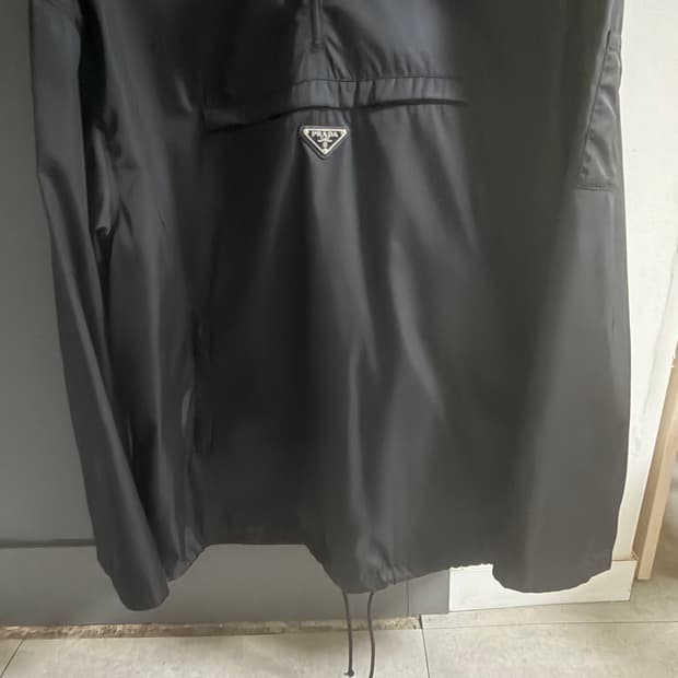 프라다 아노락 