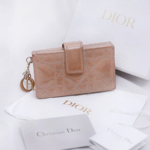 디올 (DIOR) 레이디 스몰 카프스킨 아코디언 5포켓 컴팩트지갑