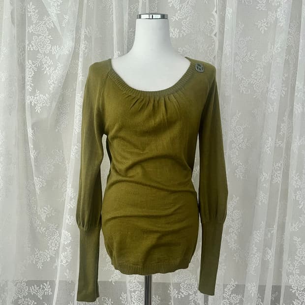 M) 미스식스티 슬림핏 니트 올리브