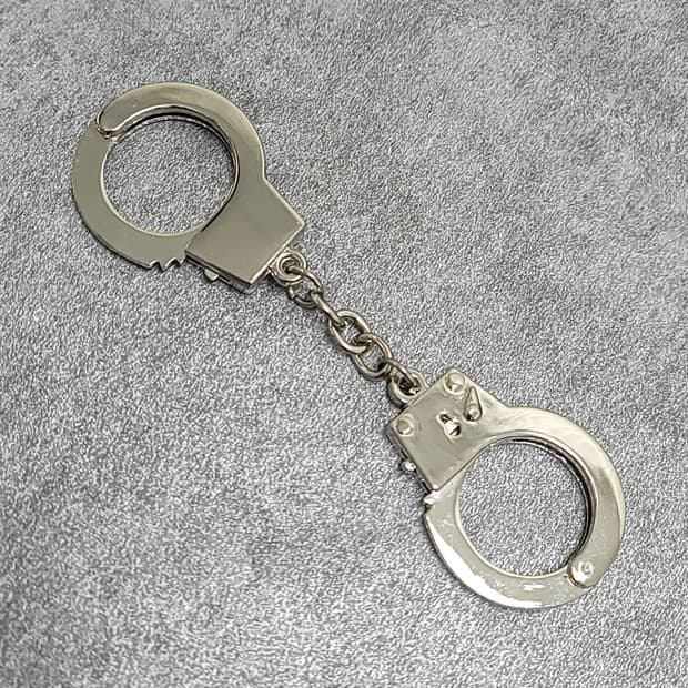 handcuffs keyring