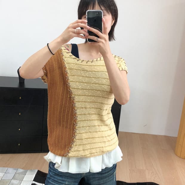 vintage contrast stitch top