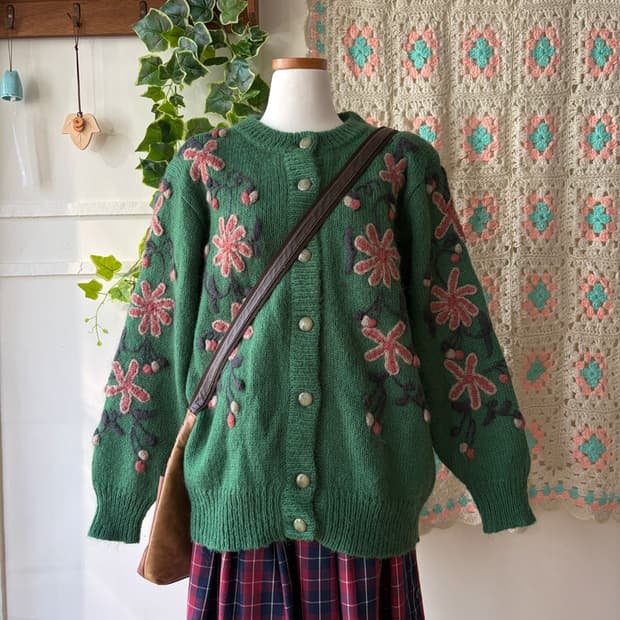 셀니빈티지 그린 플라워 모티브 니트가디건