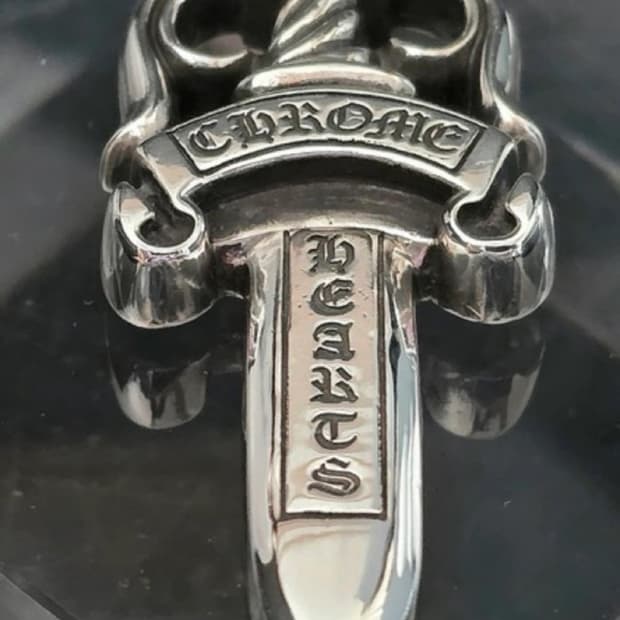 크롬하츠 라지 대거 펜던트