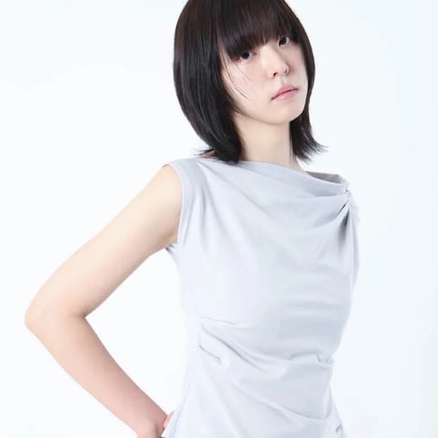 미세키 서울 Slanted sleeveless top GREY (2)