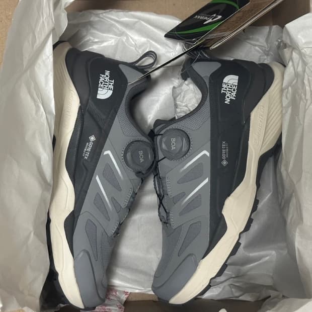 [새상품] 노스페이스 등산화 230 그레이