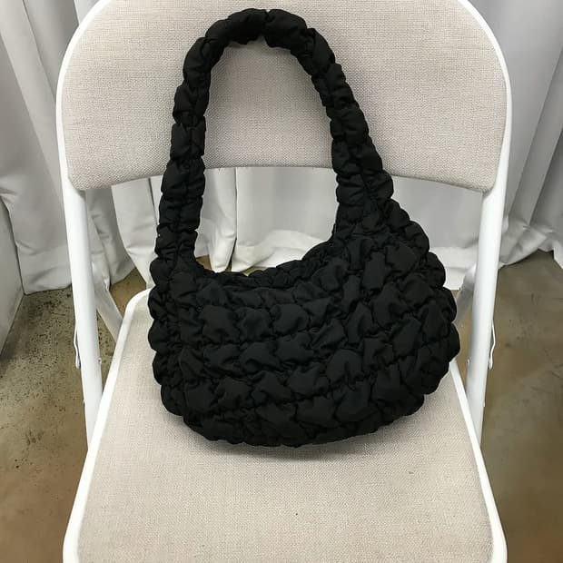 코스 퀼티드 미니 구름백 가방