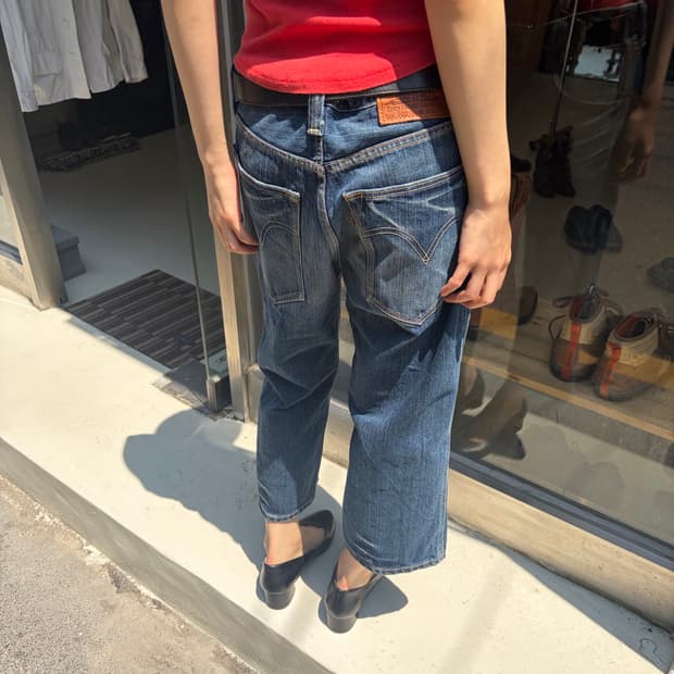 32) Levi’s 702  7부 데님 팬츠 