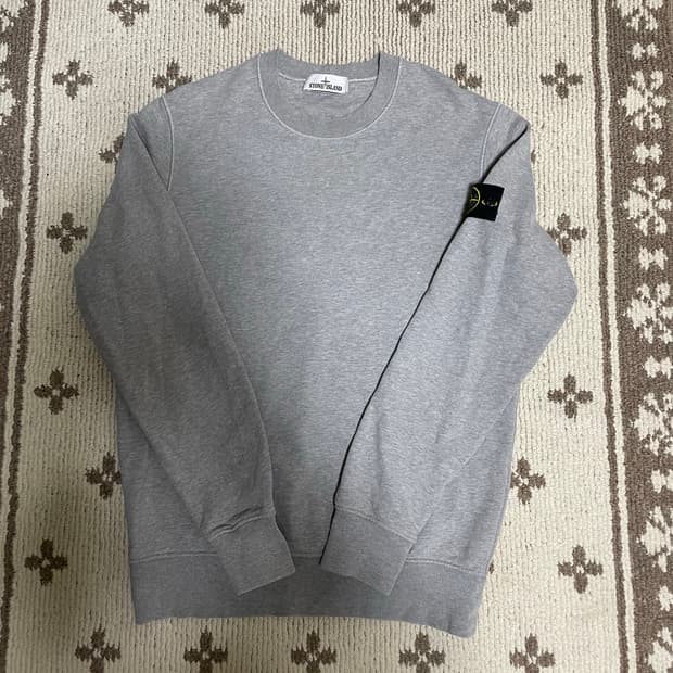 스톤아일랜드 22fw 맨투맨