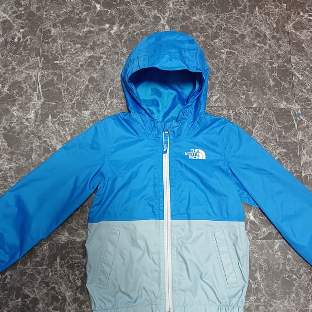 노스페이스 키즈 후드 집업 5-6세용 ( 상태 최상)