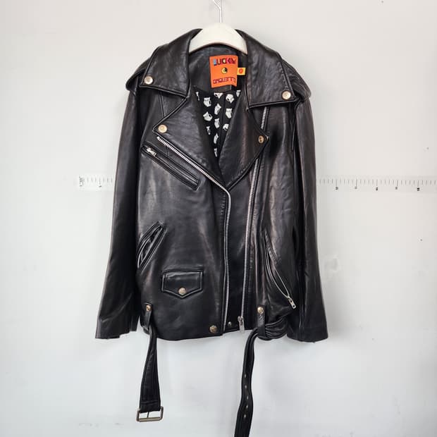 럭키슈에뜨 블랙 가죽 라이더 자켓