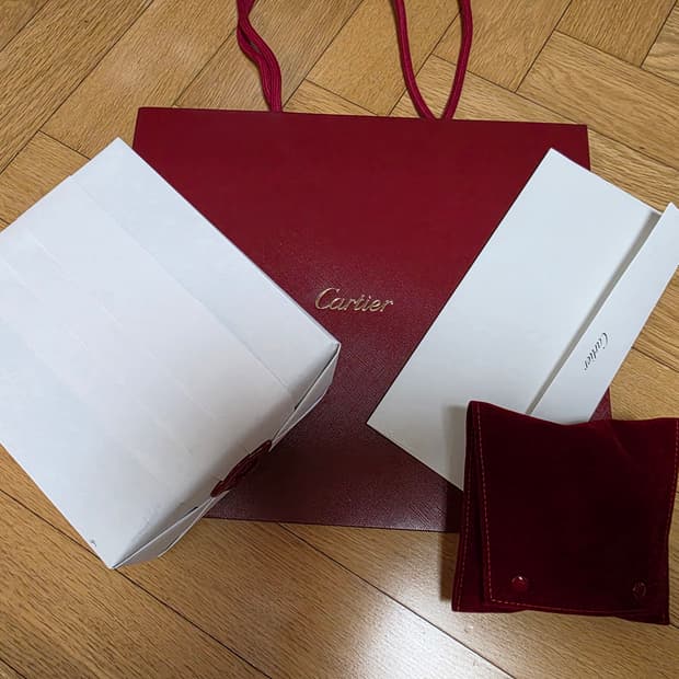 까르띠에 탱크 머스트 판매합니다