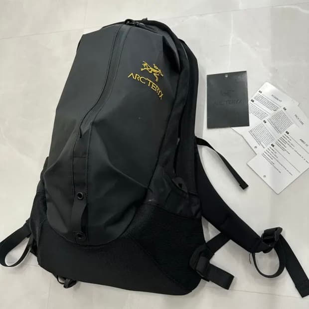 [22L]아크테릭스 아로22 블랙