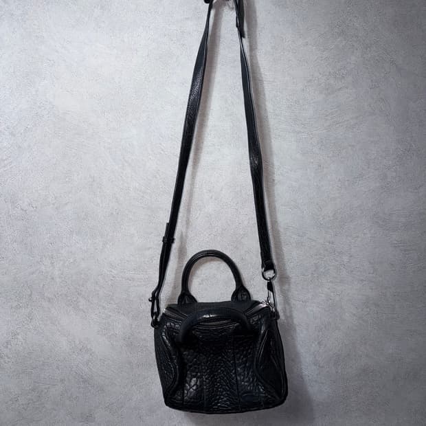 알렉산더왕 총알백 블랙