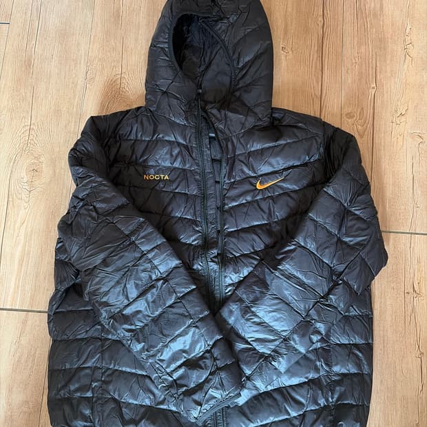 나이키 녹타 경량패딩
