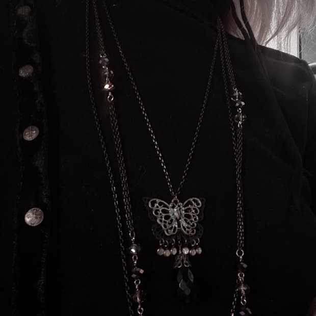 오즈온 레이어드 디테일 버터플라이 목걸이