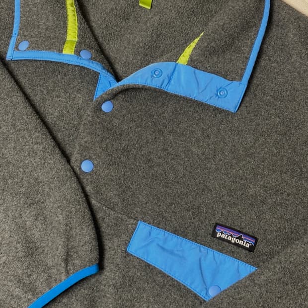 파타고니아 신칠라 그레이 블루