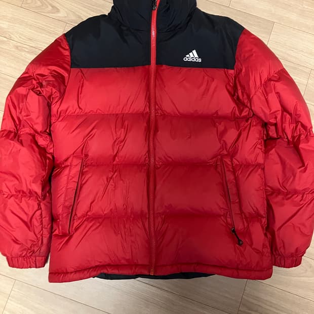 아디다스 레드 블랙 패딩