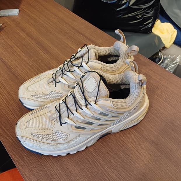 살로몬 우먼 프로 어드밴스 사파리 245사이즈 베이지