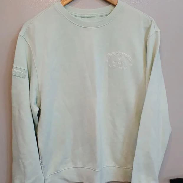 디스커버리 맨투맨 90
민트색
새거수준