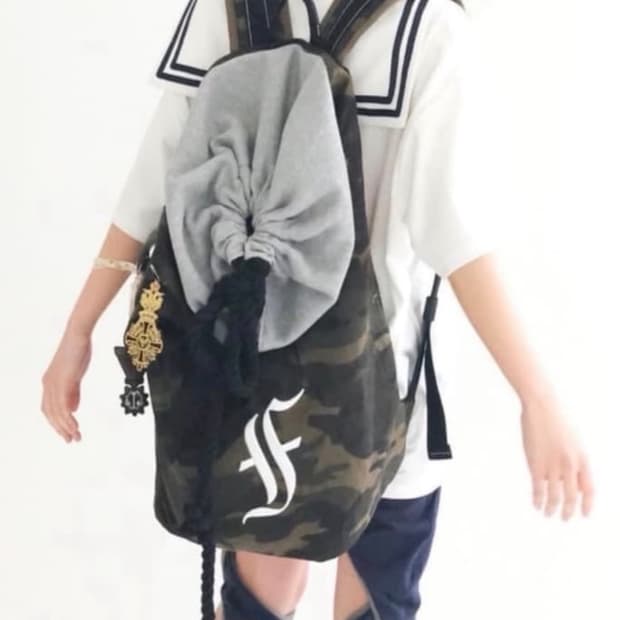 샵페어리 카모 스트링 백팩