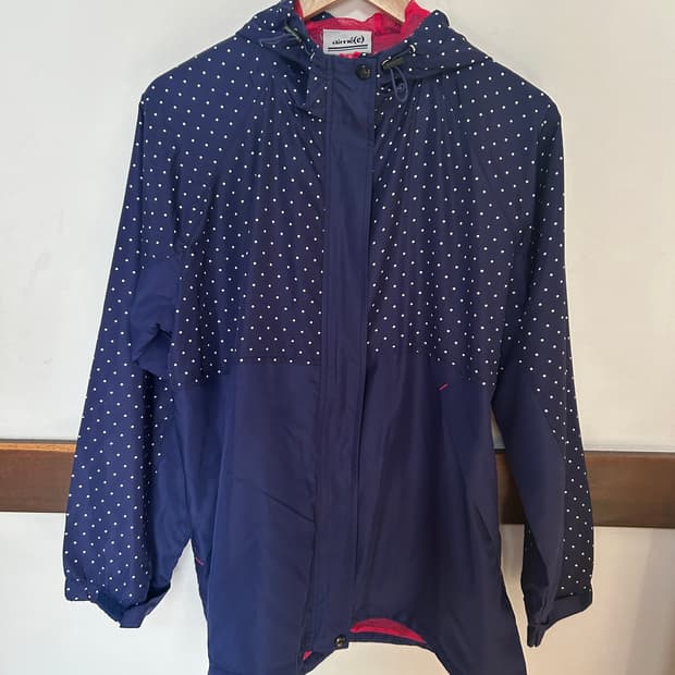 땡땡이 바람막이