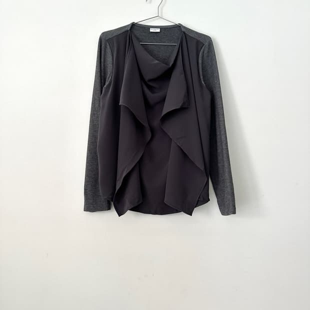 Side drape tencel top / charcoal