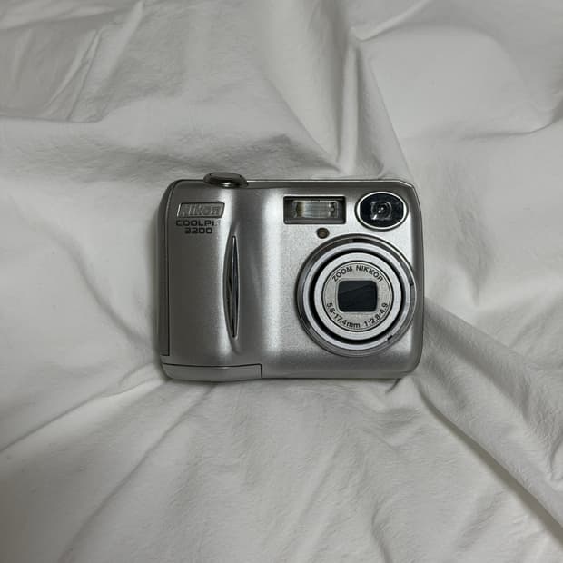 니콘 쿨픽스 3200 빈티지 디카