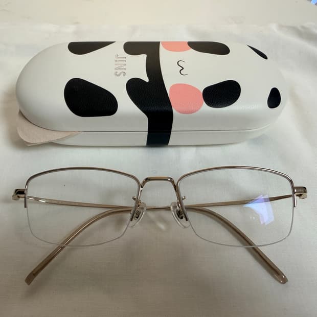 진스 JINS 반무테 안경